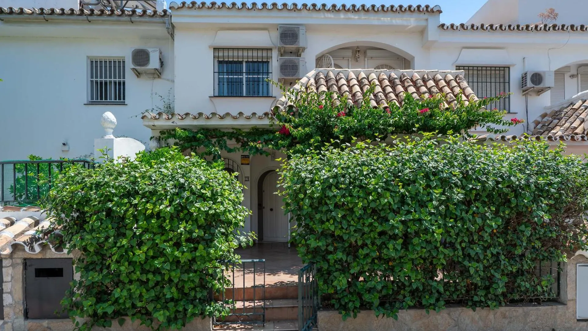 Sunny Fuengirola Villa With Pool & Private Terrace Holiday home